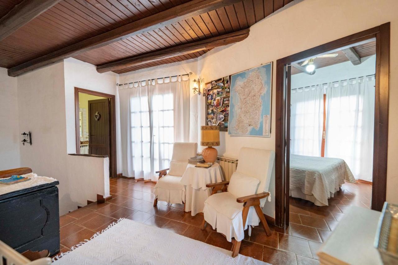 Sa Domu Sarda Suites - Bed & Breakfast Porto Columbu - Perd'E Sali Eksteriør billede