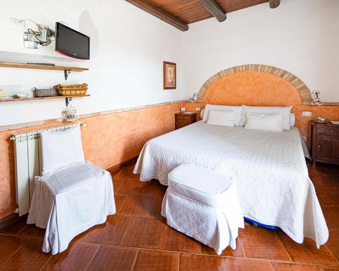 Sa Domu Sarda Suites - Bed & Breakfast Porto Columbu - Perd'E Sali Eksteriør billede