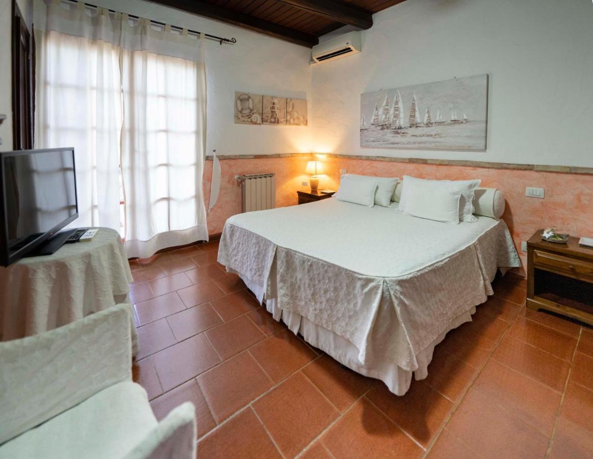 Sa Domu Sarda Suites - Bed & Breakfast Porto Columbu - Perd'E Sali Eksteriør billede